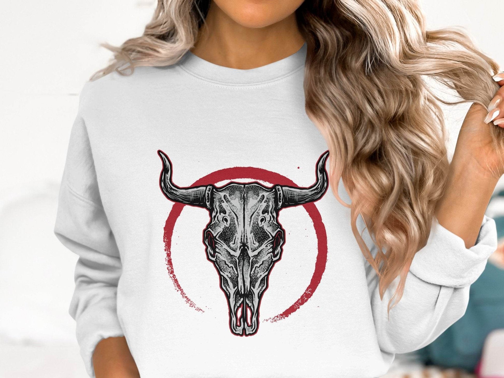 Longhorn Skull Art Graphic Sweater - Design & Vybe