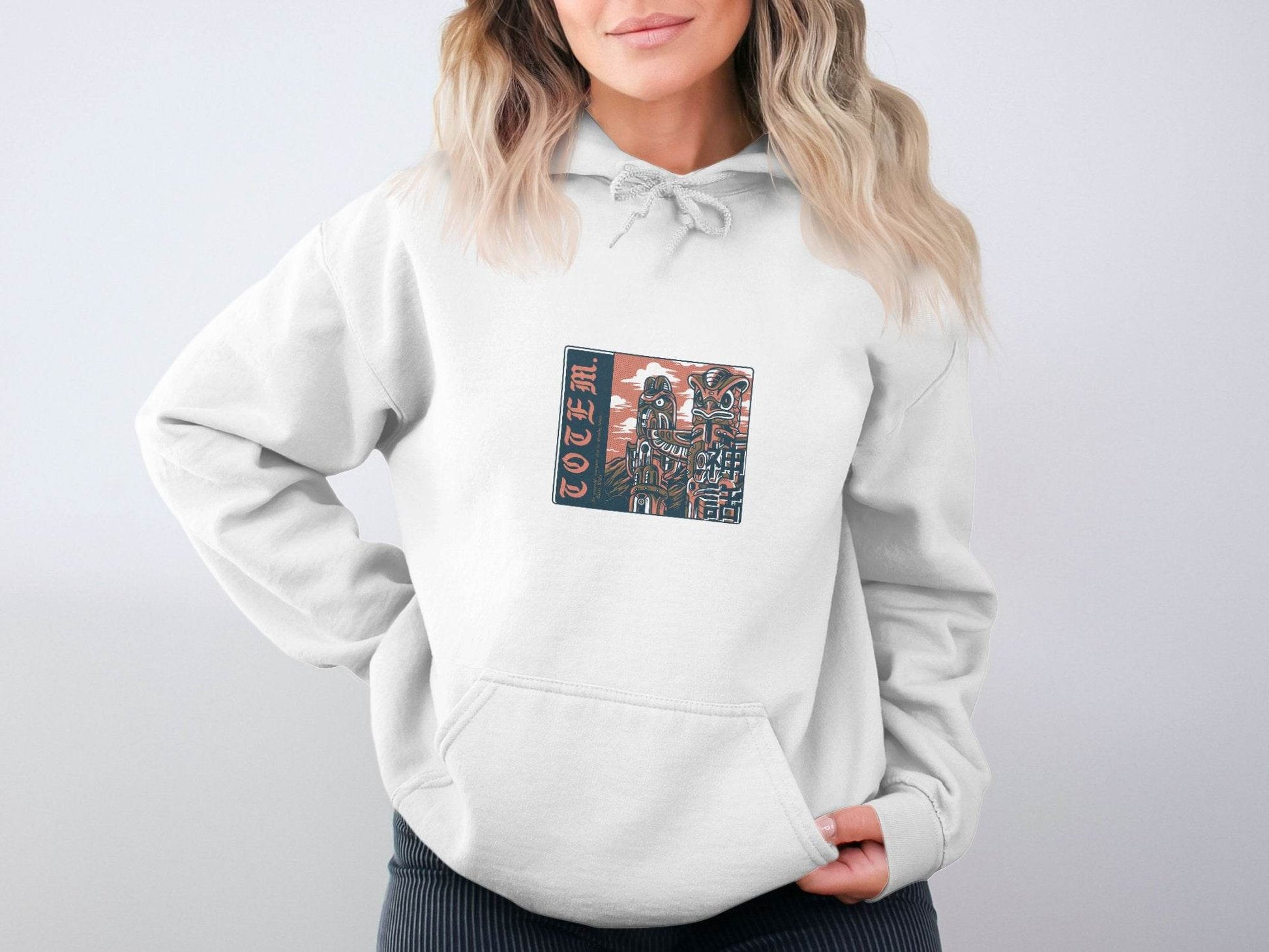 Totem Poles with Quote Be Yourself Oscar Wilde Hoodie - Design & Vybe