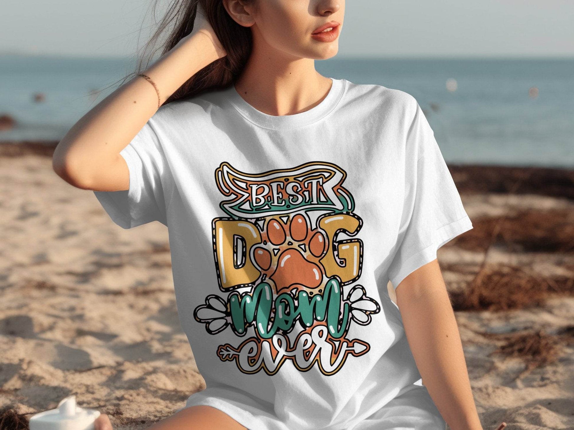 Best Dog Mom Ever Pet Paw Print Design Graphic T-Shirt - Design & Vybe