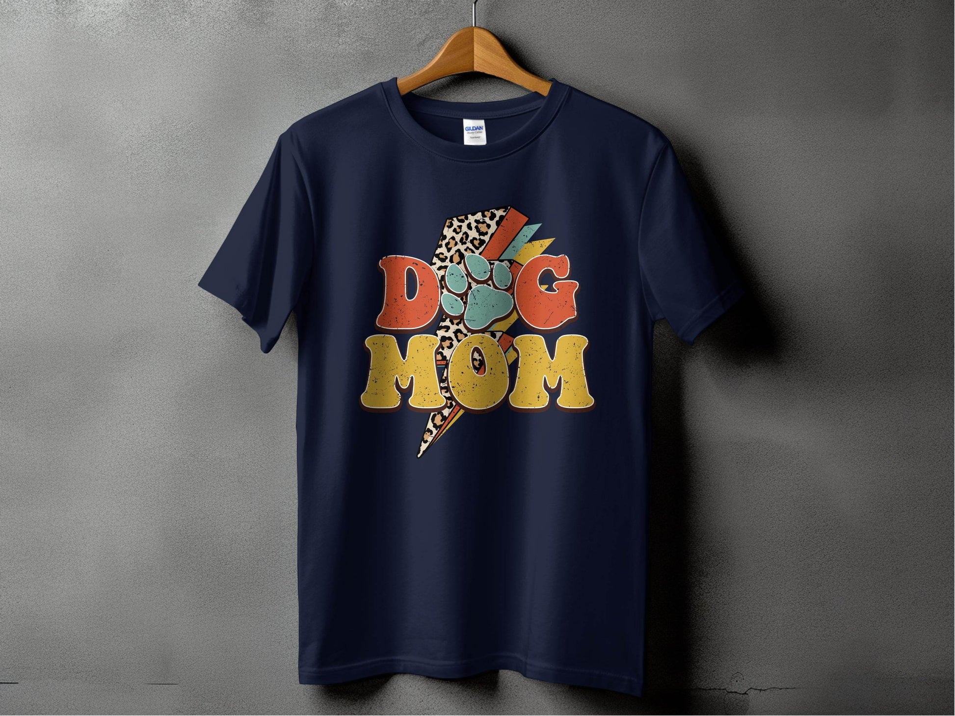 Retro Leopard Dog Mom Paw Print Design Great Gift T-Shirt - Design & Vybe
