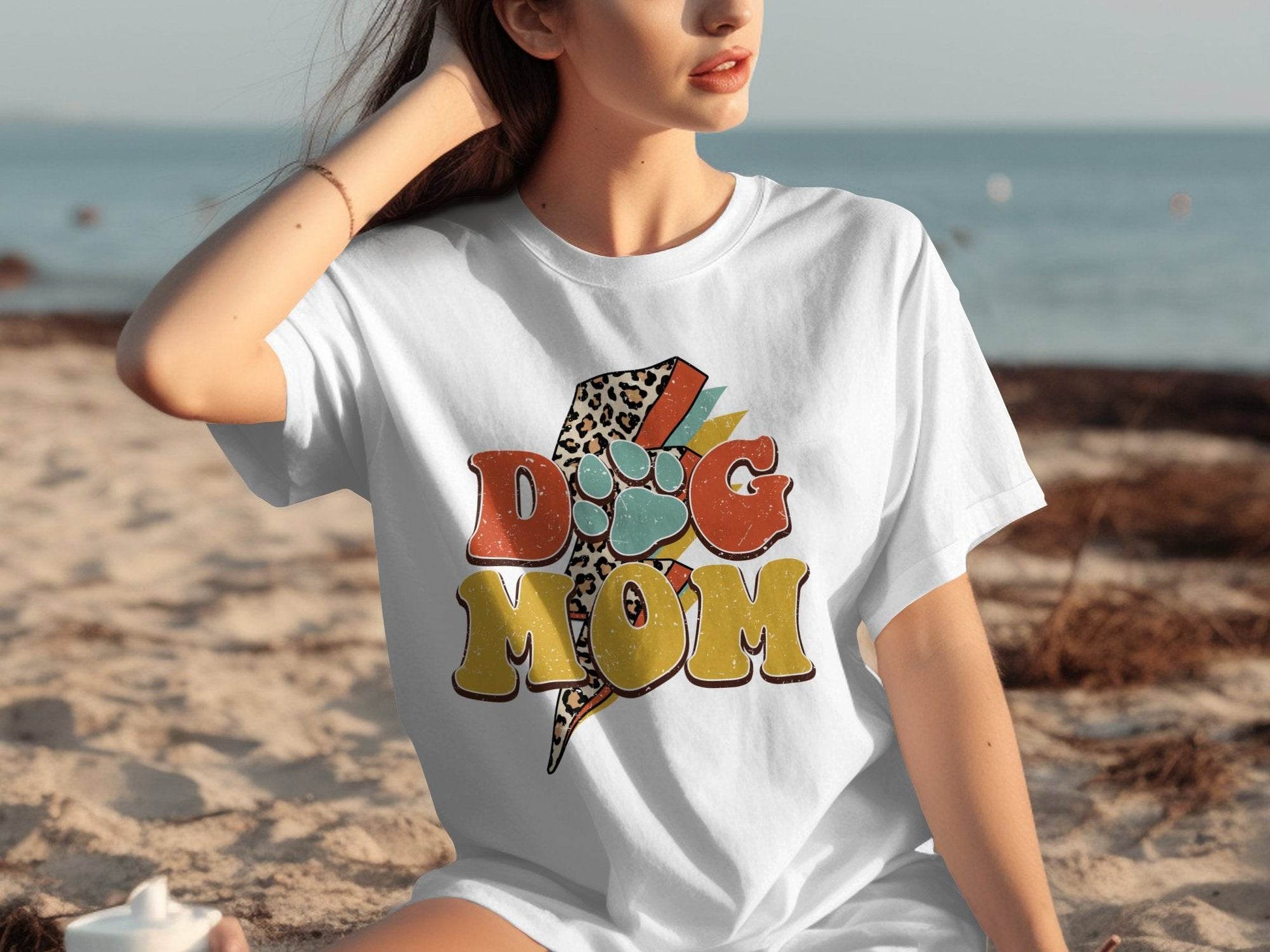 Retro Leopard Dog Mom Paw Print Design Great Gift T-Shirt - Design & Vybe