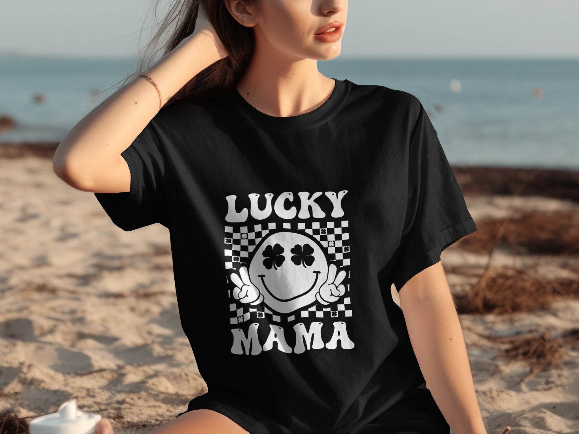 Lucky Mama St Patricks Day Design Smiley Face T-Shirt - Design & Vybe