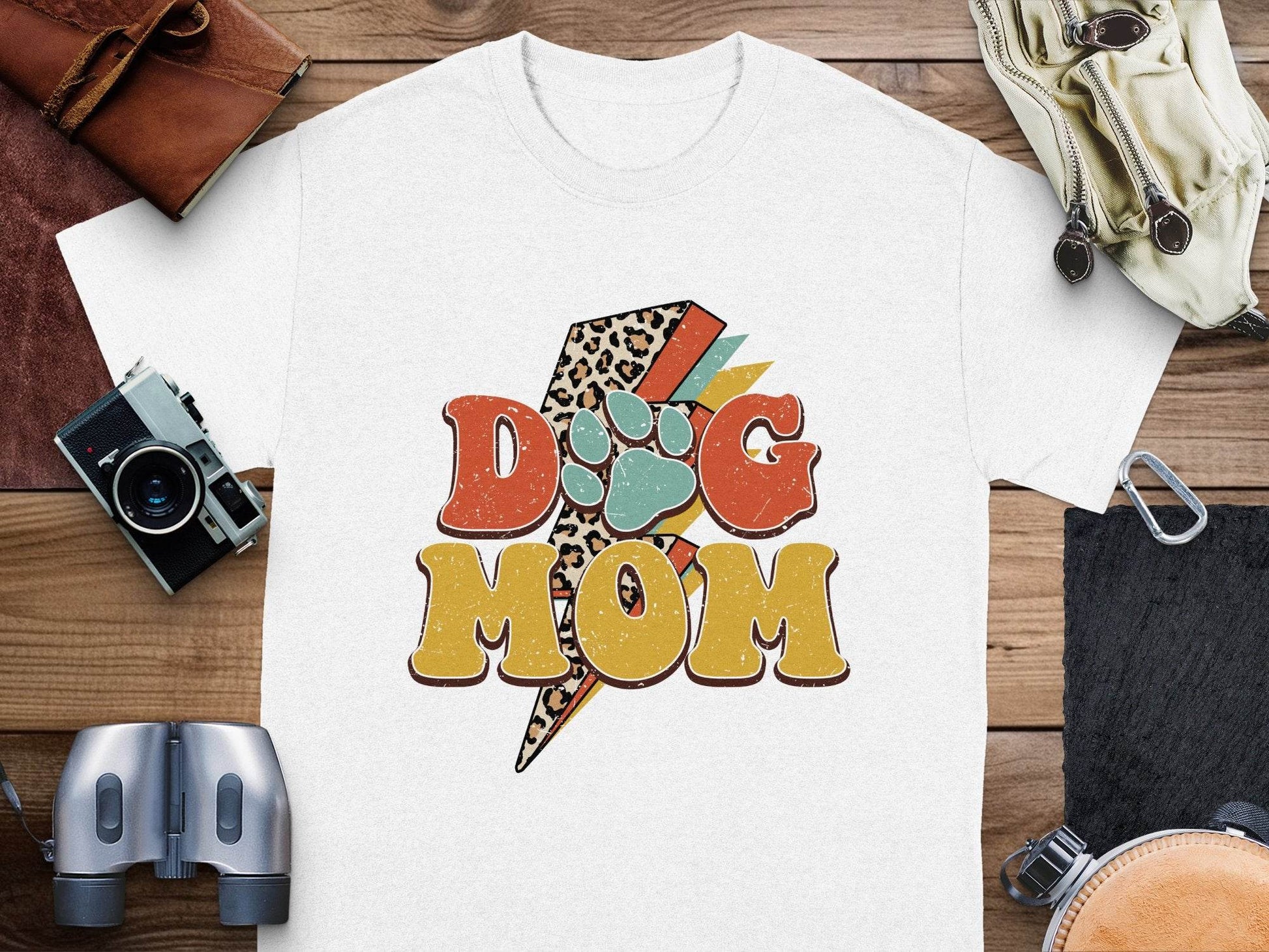 Retro Leopard Dog Mom Paw Print Design Great Gift T-Shirt - Design & Vybe