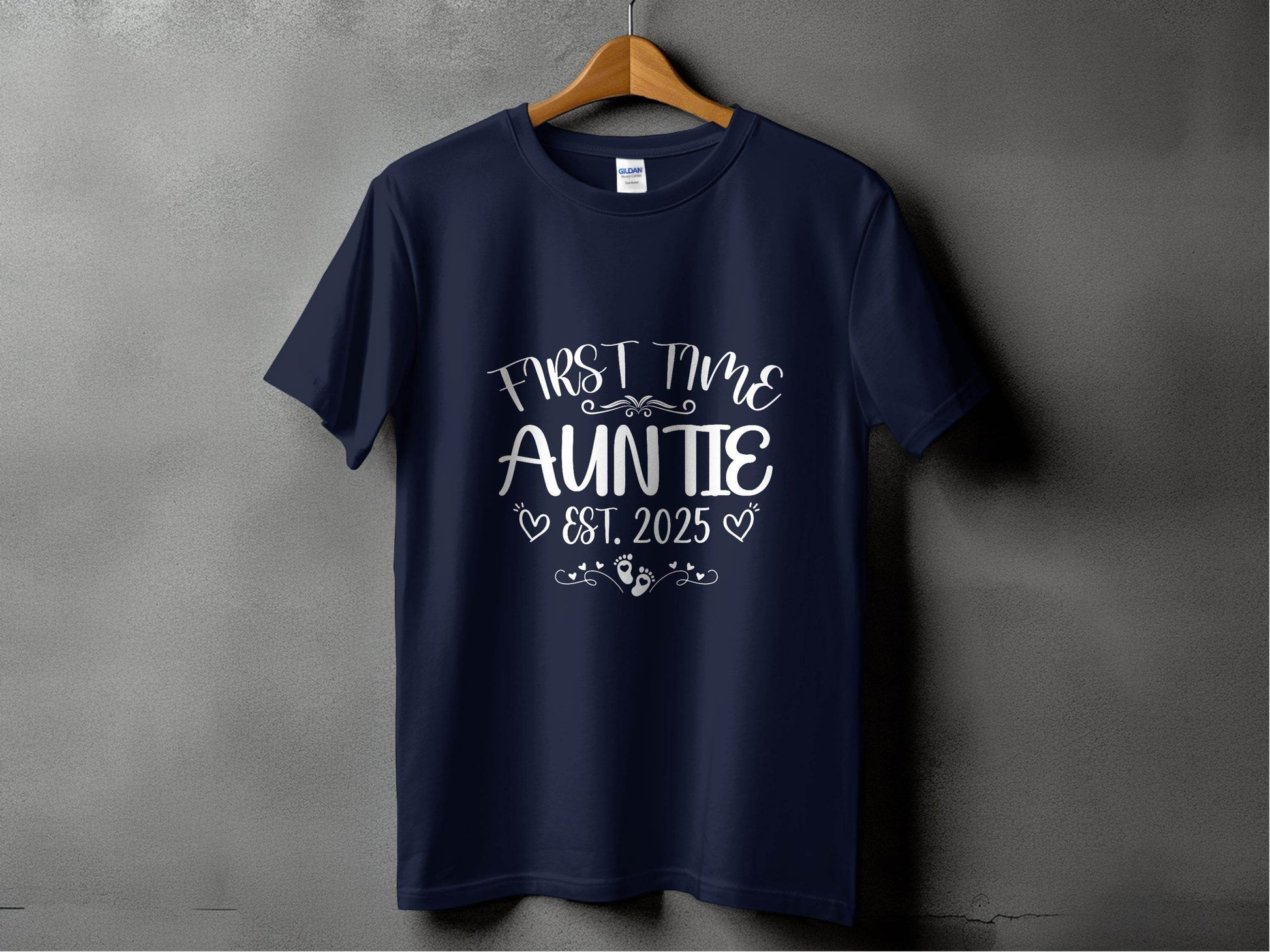 First Time Auntie Est 2025 New Aunt Design T-Shirt - Design & Vybe