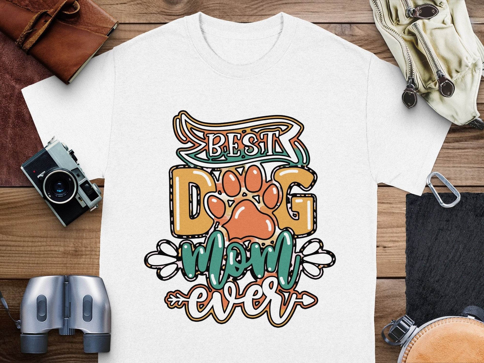 Best Dog Mom Ever Pet Paw Print Design Graphic T-Shirt - Design & Vybe