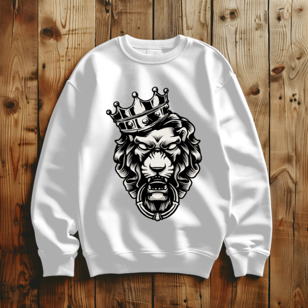 Lion with crown T-shirt - Image 3